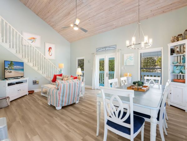 Charming Pool Home for Rent on Anna Maria