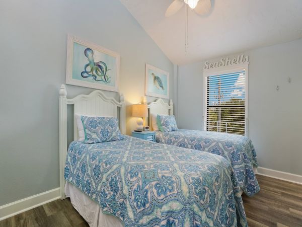 Charming Pool Home for Rent on Anna Maria