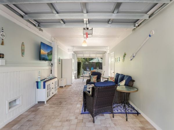 Charming Pool Home for Rent on Anna Maria