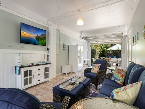 Charming Pool Home for Rent on Anna Maria