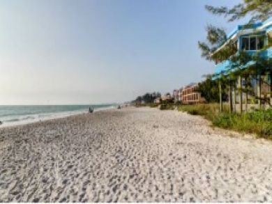 Anna Maria Beach Cottage West of Gulf Drive 3 Bedrooms