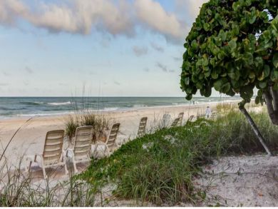 Anna Maria Beach Cottage West of Gulf Drive 3 Bedrooms