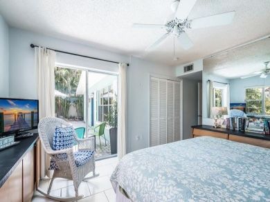 Anna Maria Beach Cottage West of Gulf Drive 3 Bedrooms