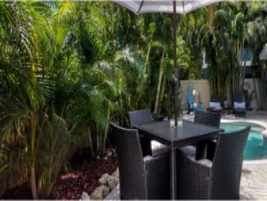 Anna Maria Beach Cottage West of Gulf Drive 3 Bedrooms