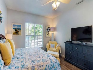 Anna Maria Beach Cottage West of Gulf Drive 3 Bedrooms