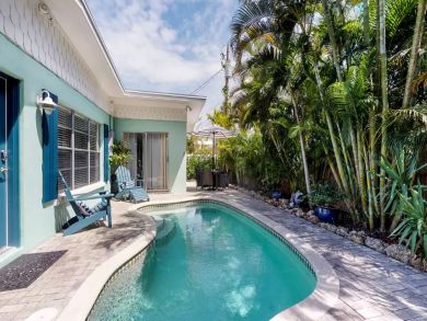 Anna Maria Beach Cottage West of Gulf Drive 3 Bedrooms