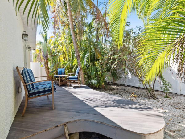 Anna Maria Luxury Home A Block to the Beach Private Pool