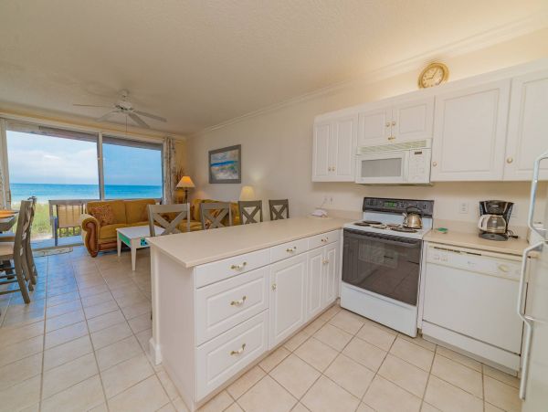 Anna Maria Island Beachfront with Awesome Views - Sleeps 6