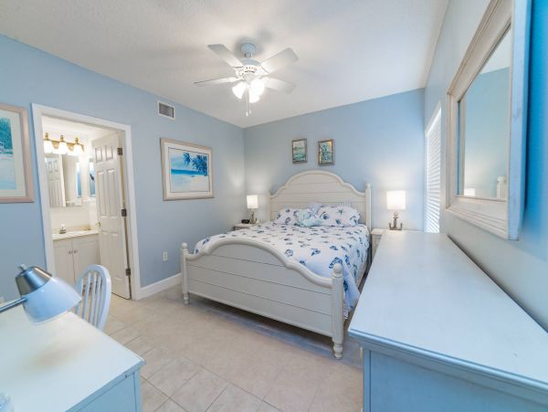 Anna Maria Island Beachfront with Awesome Views - Sleeps 6