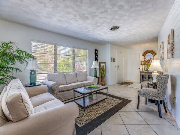 Anna Maria Island Three Bedroom Vacation Property for Rent
