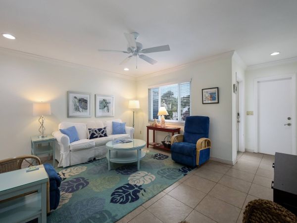 Anna Maria 3 Bedroom Pool Home - Outdoor Entertaining Areas