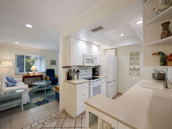 Anna Maria 3 Bedroom Pool Home - Outdoor Entertaining Areas