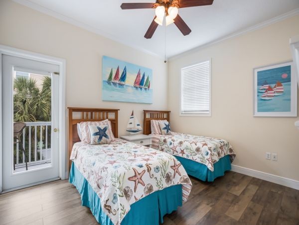 Holmes Beach 3 Bedroom Home With Amazing Outdoor Escape