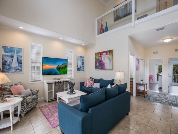Holmes Beach 3 Bedroom Home With Amazing Outdoor Escape