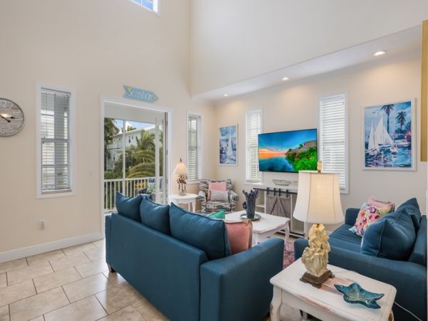 Holmes Beach 3 Bedroom Home With Amazing Outdoor Escape