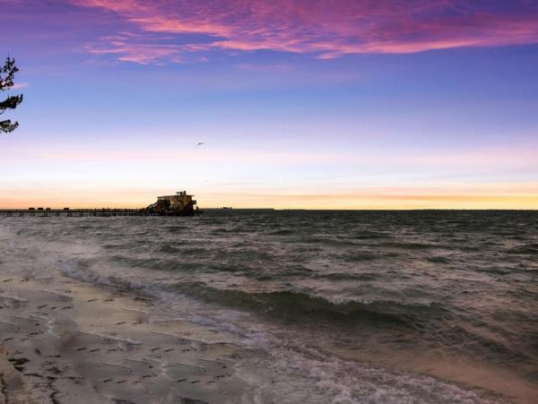 Bay Front Vacation Home in Anna Maria Island - Sleeps 8