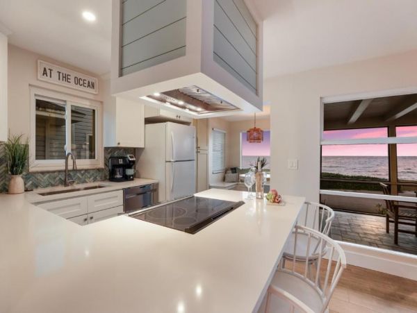 Bay Front Vacation Home in Anna Maria Island - Sleeps 8