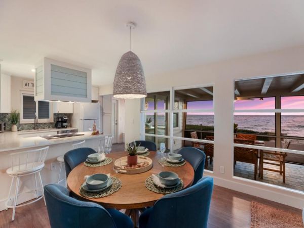Bay Front Vacation Home in Anna Maria Island - Sleeps 8