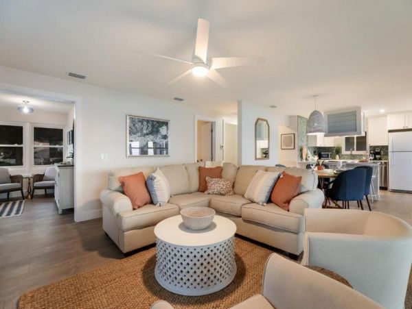 Bay Front Vacation Home in Anna Maria Island - Sleeps 8