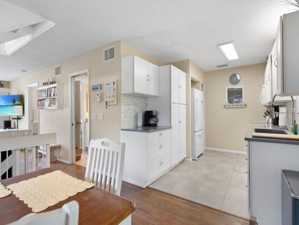 Three Bedroom Vacation Rental on Anna Maria - Community Pool