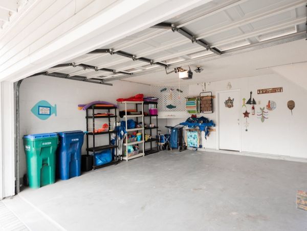 Three Bedroom Vacation Rental on Anna Maria - Community Pool