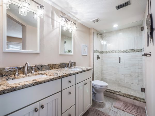 Beachfront Bliss with Gulf Views & Pool Access in Bradenton Beach