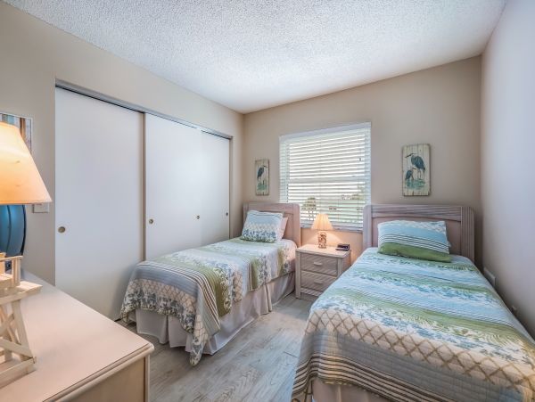 Beachfront Bliss with Gulf Views & Pool Access in Bradenton Beach