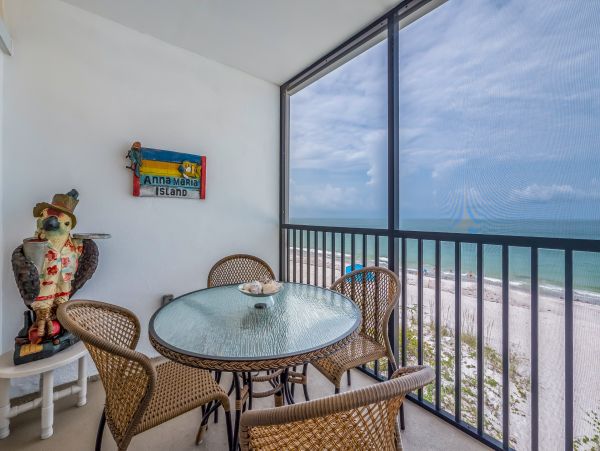 Beachfront Bliss with Gulf Views & Pool Access in Bradenton Beach