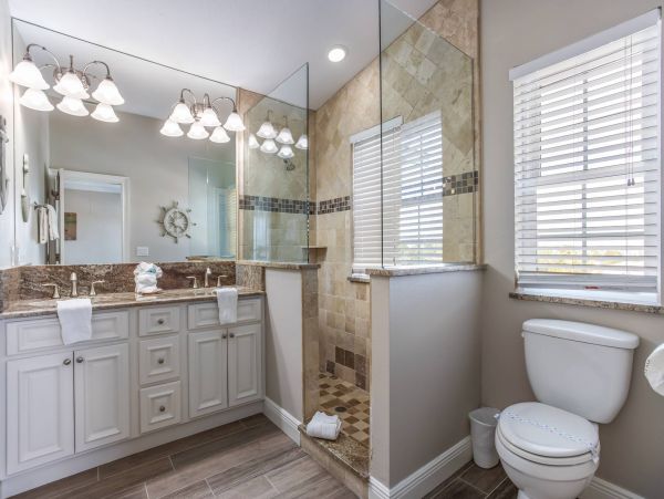 Luxury 6 Bedroom Anna Maria Vacation Home with Pool