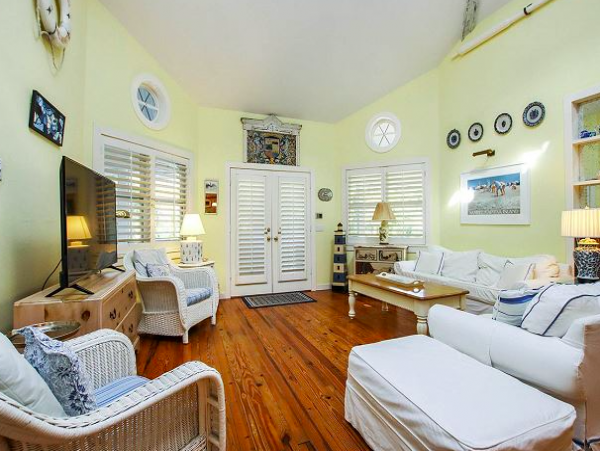 Three Bedroom Captiva Rental Home Sleeps Six Guests