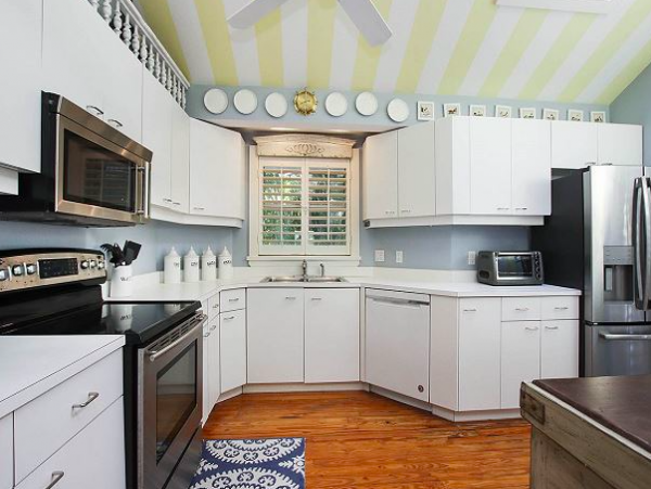 Three Bedroom Captiva Rental Home Sleeps Six Guests