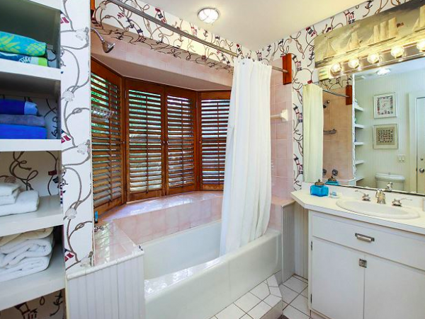Three Bedroom Captiva Rental Home Sleeps Six Guests