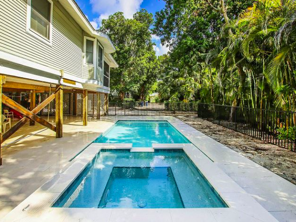 Three Bedroom Captiva Rental Home Sleeps Six Guests