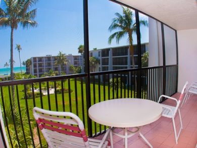 One bedrooom Sanibel vacation rental with views of Gulf