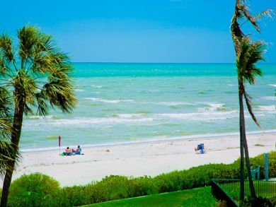 Sanibel Gulf Front Vacation Condo on Beach - One bedroom
