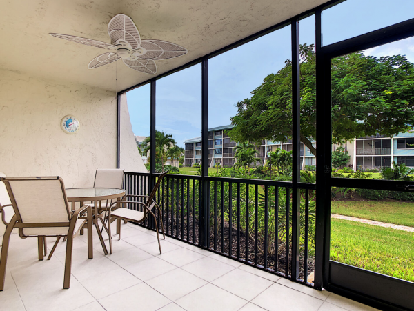 Sanibel Vacation Condo Sleeps Six Guests