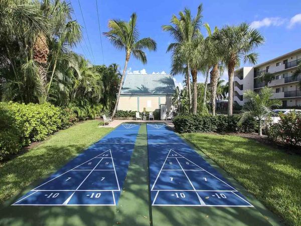 Sanibel Vacation Condo Sleeps Six Guests