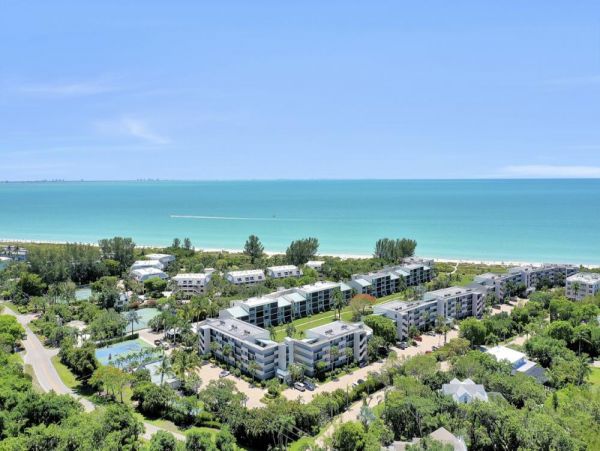 Sanibel Vacation Condo Sleeps Six Guests