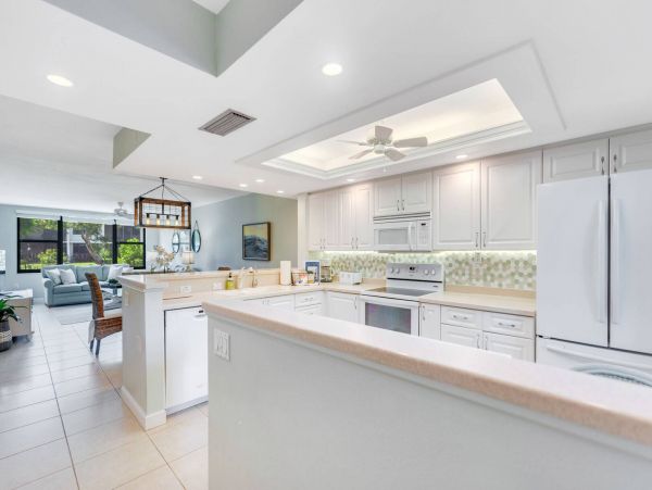 Sanibel Vacation Condo Sleeps Six Guests