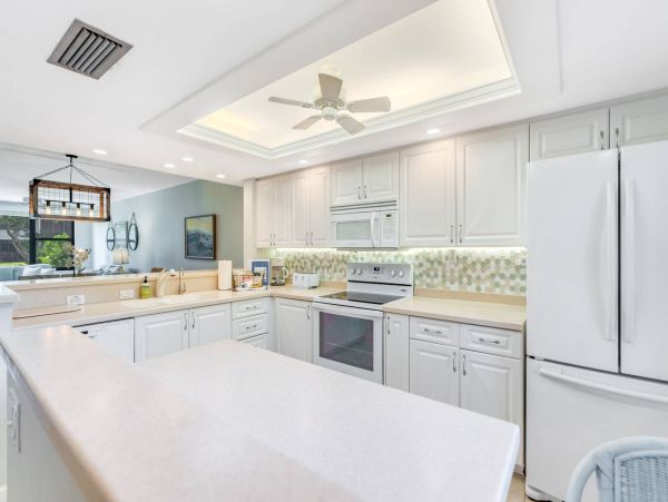 Sanibel Vacation Condo Sleeps Six Guests