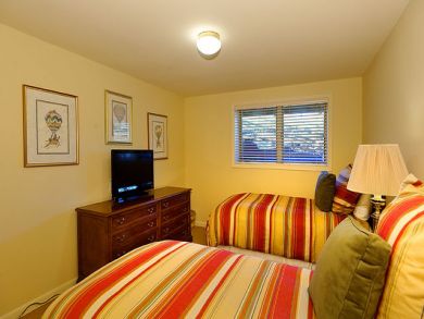 Aspen Home 878781