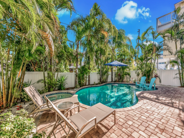 Luxury Anna Maria Island Beach Home 30 Seconds to the Beach