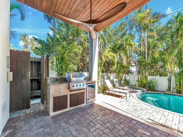 Luxury Anna Maria Island Beach Home 30 Seconds to the Beach