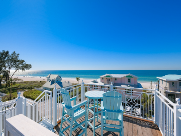 Luxury Anna Maria Island Beach Home 30 Seconds to the Beach