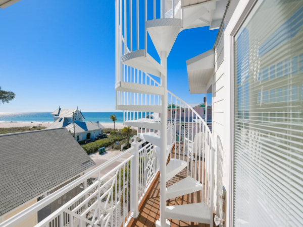 Luxury Anna Maria Island Beach Home 30 Seconds to the Beach