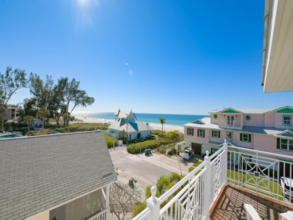 Luxury Anna Maria Island Beach Home 30 Seconds to the Beach