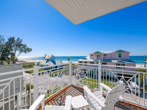 Luxury Anna Maria Island Beach Home 30 Seconds to the Beach