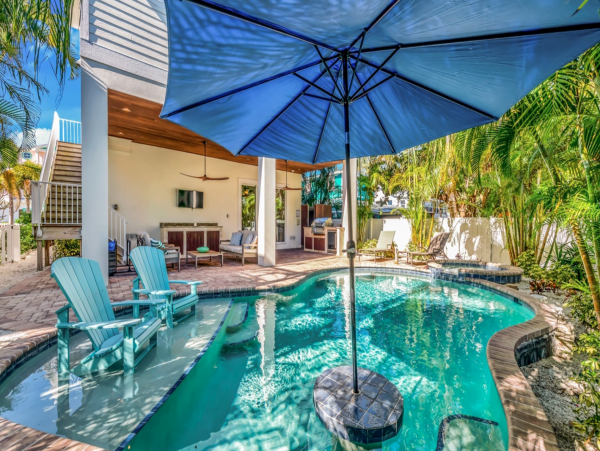 Luxury Anna Maria Island Beach Home 30 Seconds to the Beach