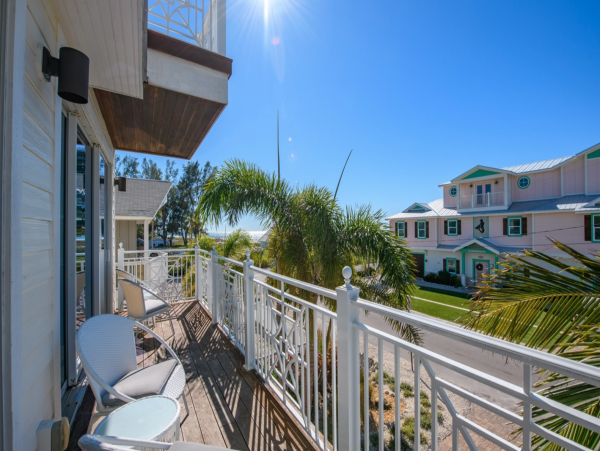 Luxury Anna Maria Island Beach Home 30 Seconds to the Beach