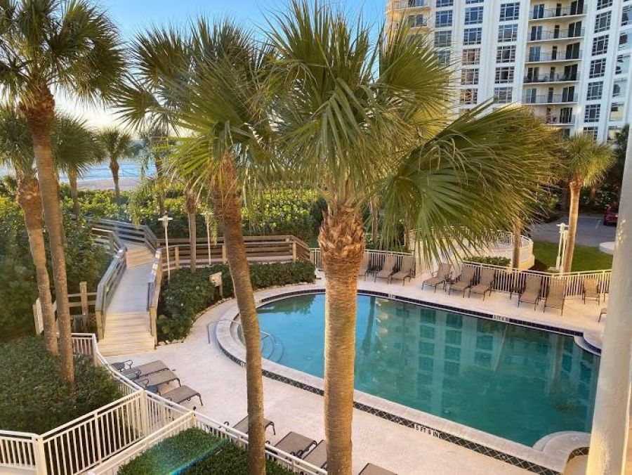 Longboat Key Luxury Rental 3 Bedrooms Plus Den Penthouse